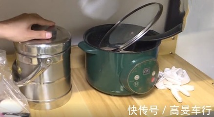 本科女儿4年花了30万,一毕业急着要嫁快递员,父亲:他养不起你